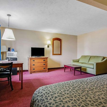 Econo Lodge Junction City I-70 Near Fort Riley 융티온 시티 외부 사진